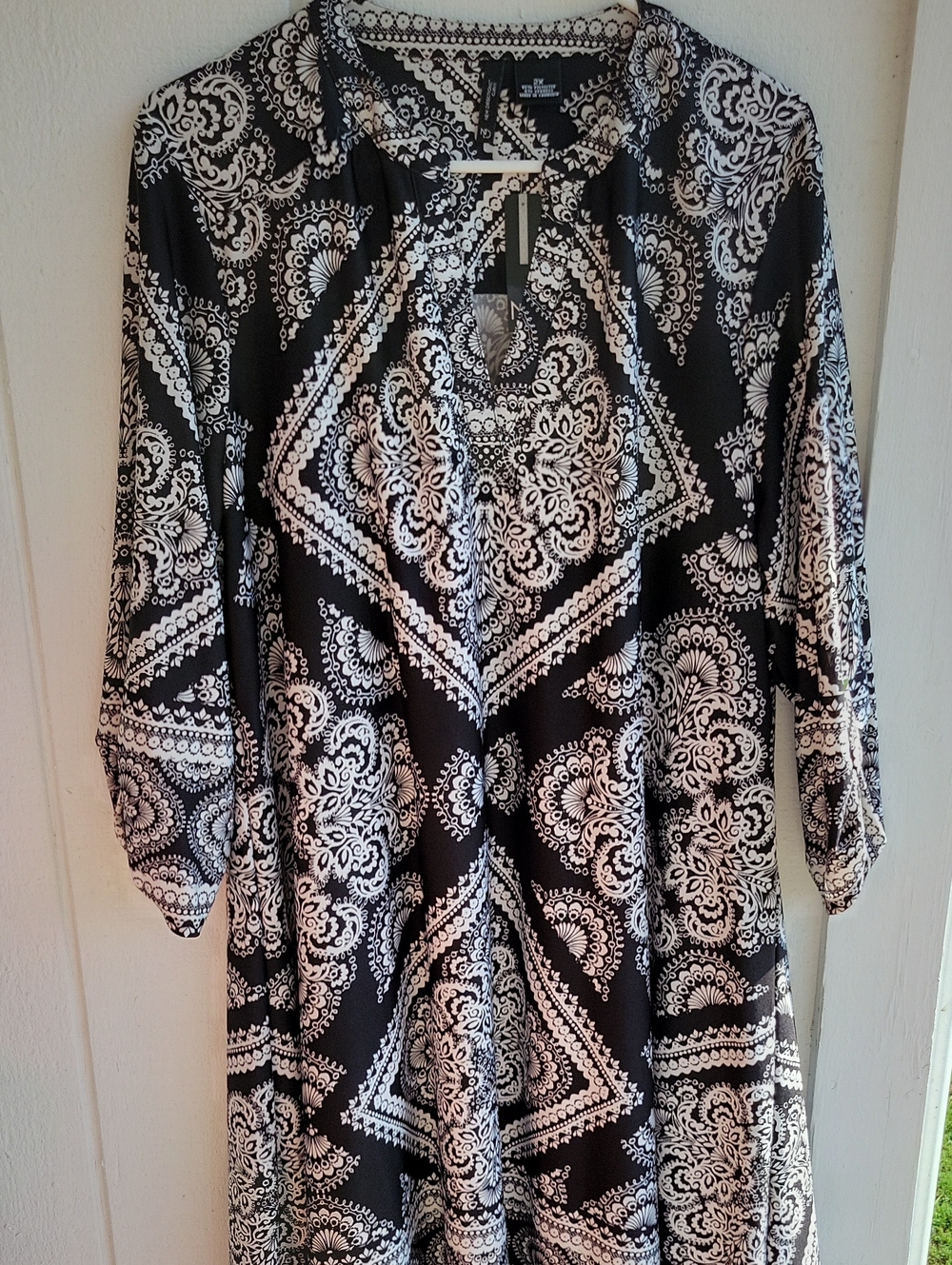 New directions Curvy Black and White Paisley Dress Bandana Look